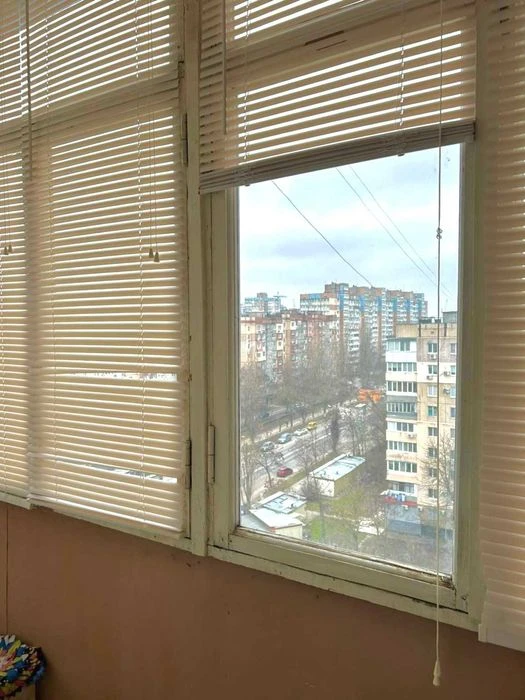 Продам 2-комнатную квартиру на Вильямсе / Королёва.