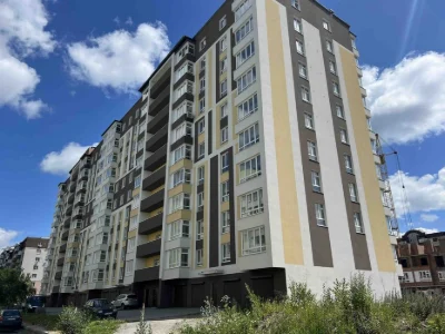 Простора 2к середній поверх Виставка, без зайвих витрат! 351