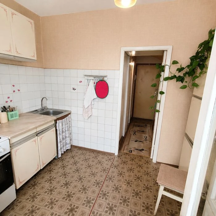 Продам 1к квартиру на Рональда Рейгана 11А начало Троещины