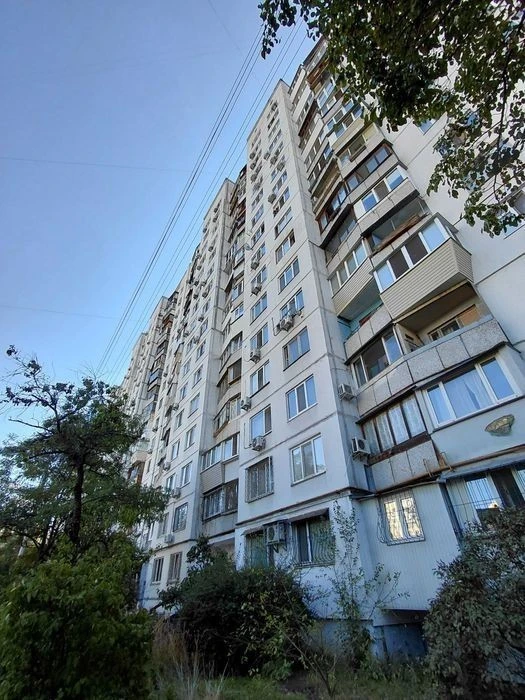 WITHOUT% I will sell 1-room apartment of Volodymyr Ivasyuk 27A GAZ Metro Min
