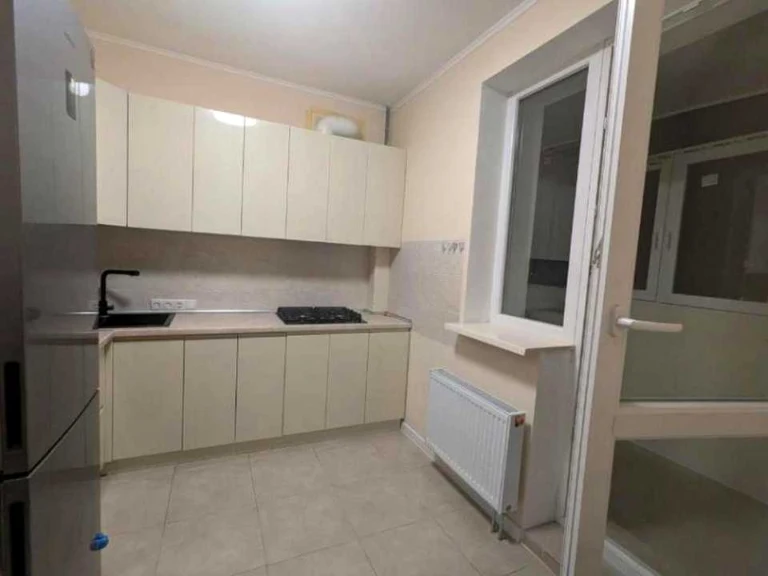 Apartment. Kharkiv, Newtona St.