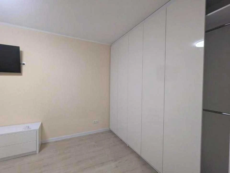 Apartment. Kharkiv, Newtona St.