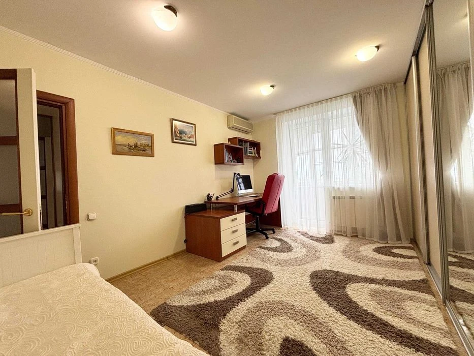 Продажа 3комн Антоновича 26 Созидатель Автономка низ Поля па