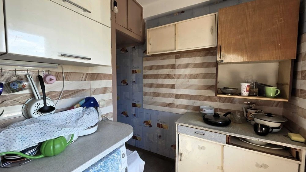 Продаж кімнати 22 м² комунальної квартири вул. Світлицького,