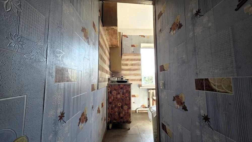 Продаж кімнати 22 м² комунальної квартири вул. Світлицького,