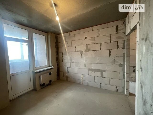 Sale of 3-room apartment 99.8 sq. m on Valeriy Lobanovskyi Ave.