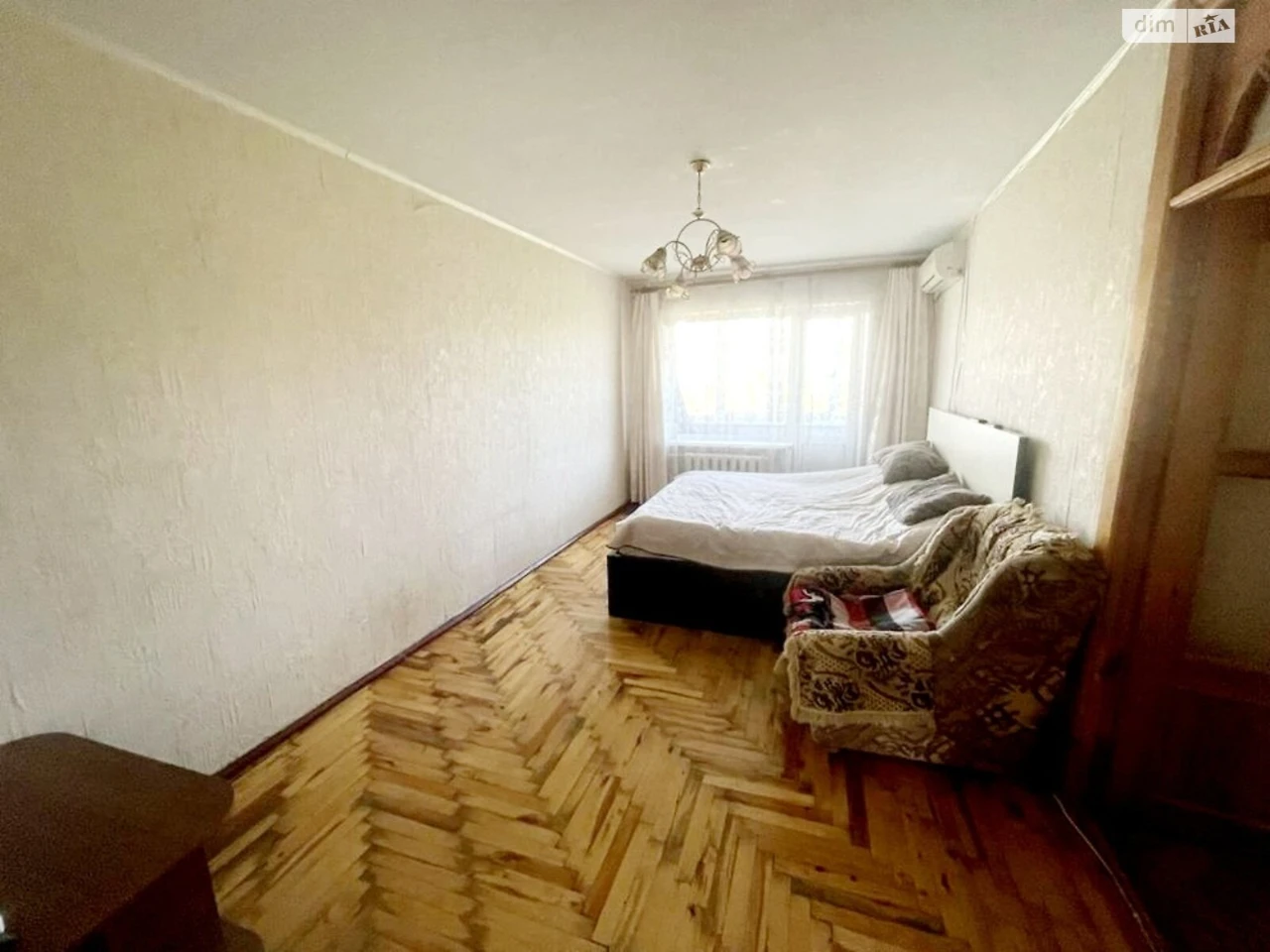 For sale Apartment Oleksandrivskyi (Zhovtnevyi)
