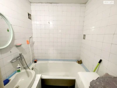 For sale Apartment Oleksandrivskyi (Zhovtnevyi)