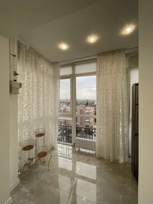 For sale 2 rooms. 77m2. Atlant residential complex ul. Antonovicha, 36