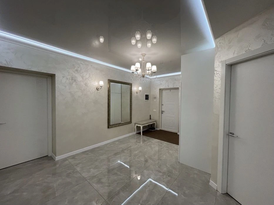 For sale 2 rooms. 77m2. Atlant residential complex ul. Antonovicha, 36