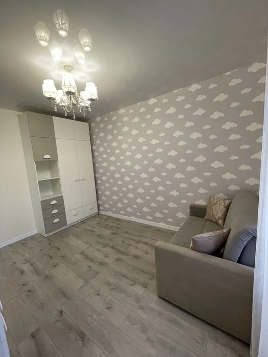For sale 2 rooms. 77m2. Atlant residential complex ul. Antonovicha, 36
