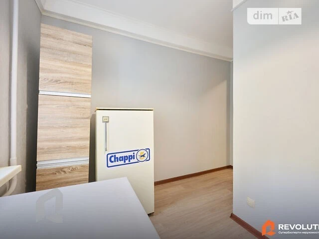 Sale of 2-room apartment 45 sq. m. on Vasylya Domanytskoho str. 10 •