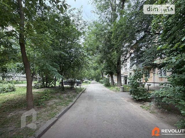Sale of 2-room apartment 45 sq. m. on Vasylya Domanytskoho str. 10 •