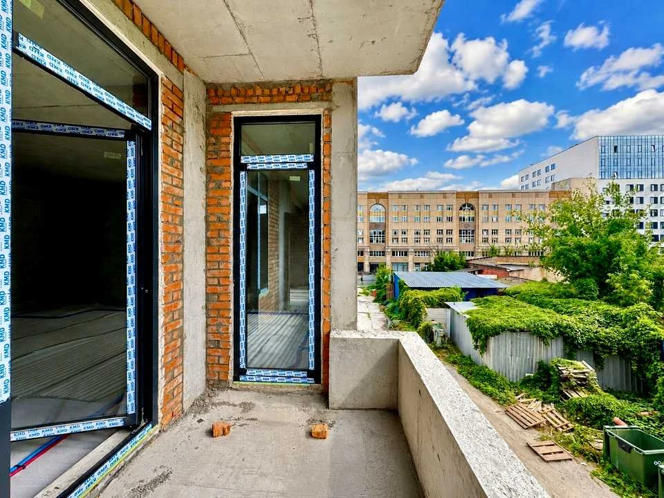 Apartment. Kyiv, Shchekavytska St., (House)