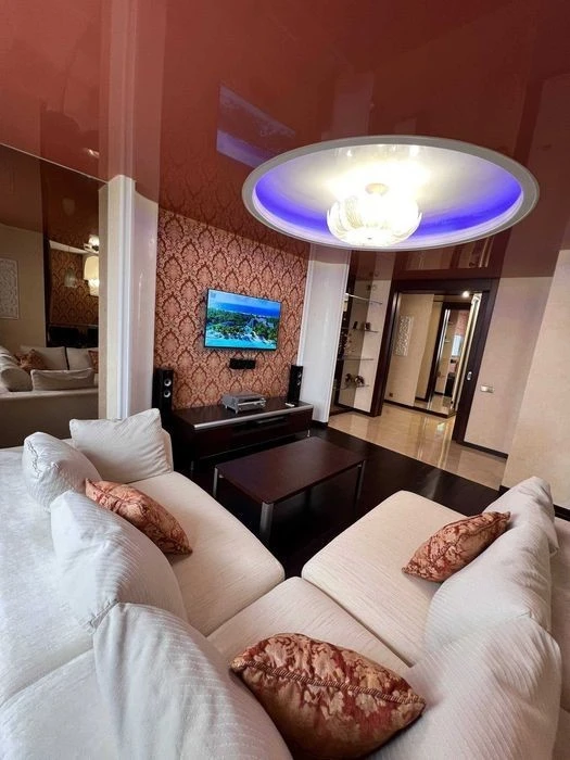 For sale 2-room apartment 82 m², designer renovation, Verkh st.