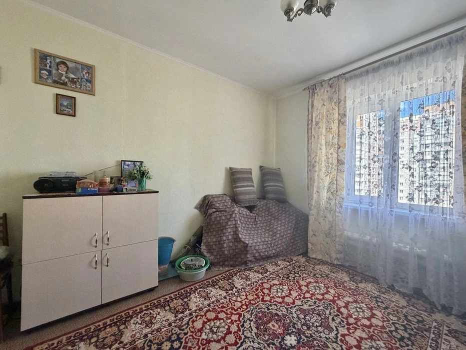 Без комісії. Продаж просторої 3к квартири - 77,5 м² у Деснян