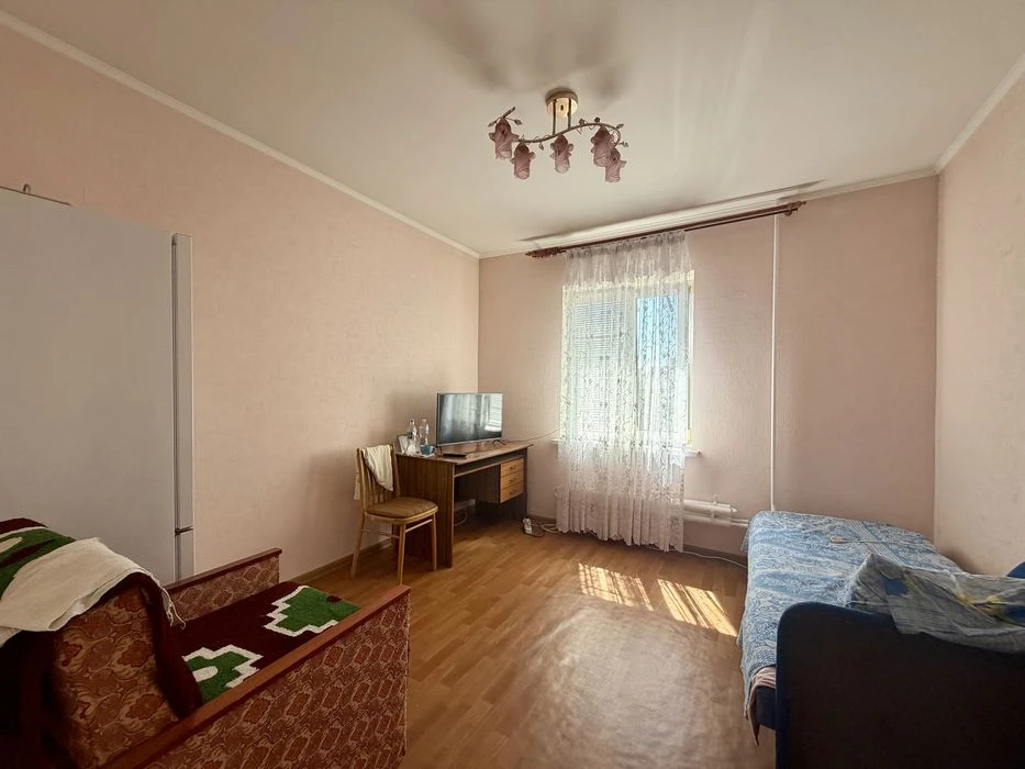 Без комісії. Продаж просторої 3к квартири - 77,5 м² у Деснян