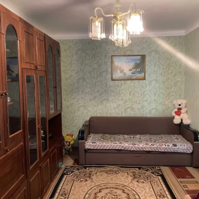 Продам 2 комнатную в конце пр. Слобожанский (газеты «Правда»)