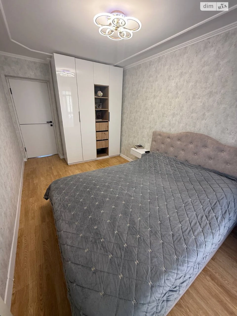 Продаж Квартира Виставка