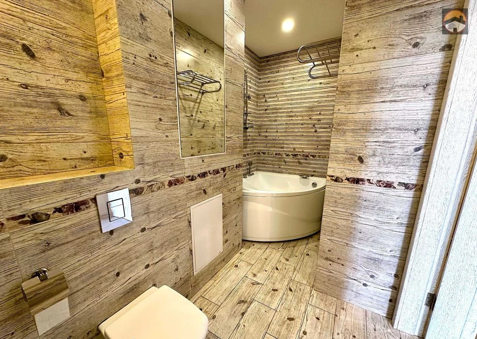 Selling a 1-room apartment in the Yuvileyny residential complex with renovation and furniture