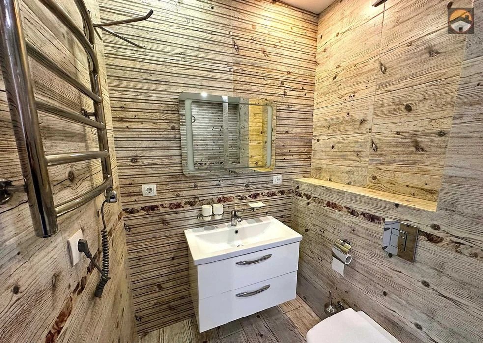 Selling a 1-room apartment in the Yuvileyny residential complex with renovation and furniture
