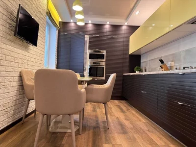 Selling a luxurious new 2-bedroom apartment, 95 sq.m., Pobedy residential complex. Alex