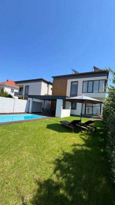 House for sale in Sauvignon.