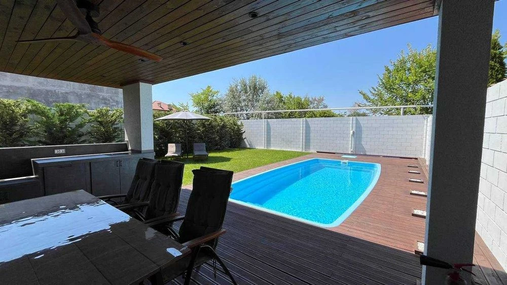 House for sale in Sauvignon.