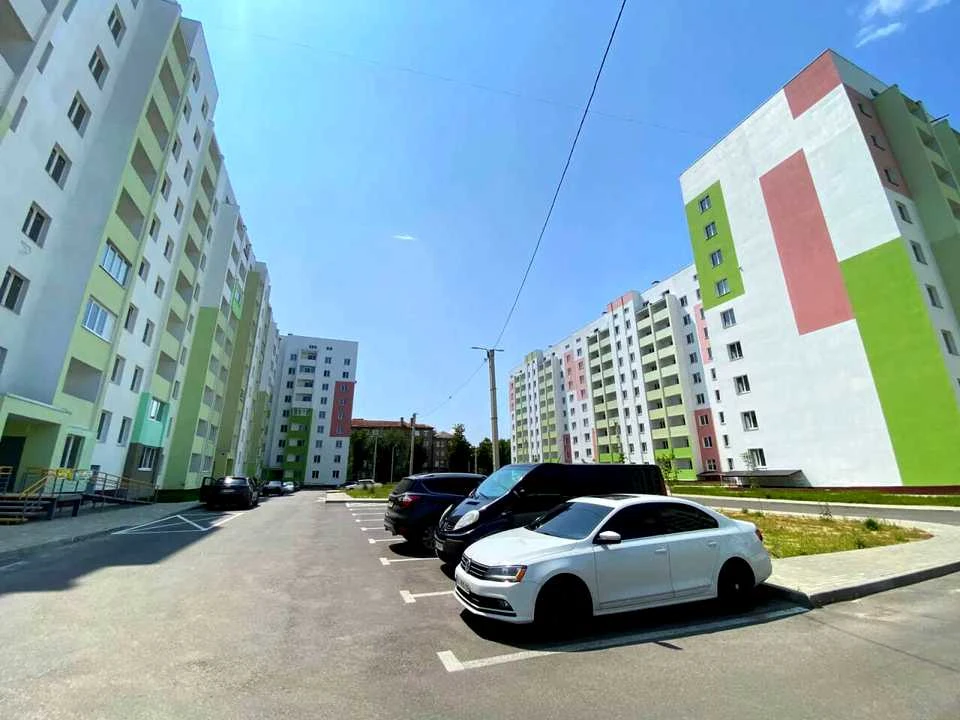 Apartment. Kharkiv, Myru St.