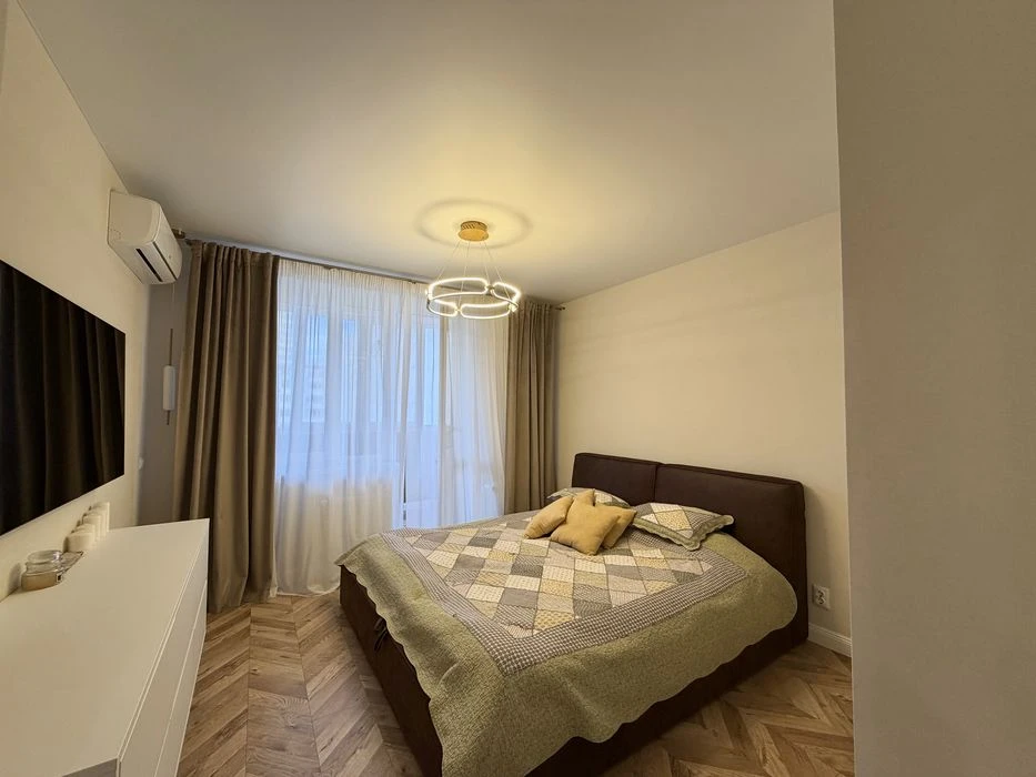 Продам 2х комн.квартиру кирпич.дом Сахарова +кладовая на эта