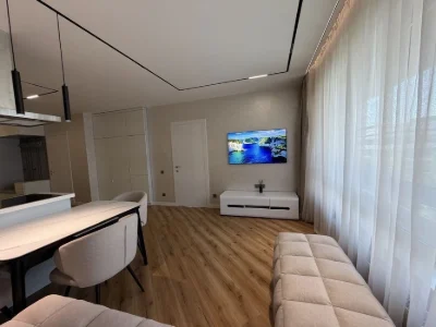 For sale, 3-room apartment in White lines 102 residential complex