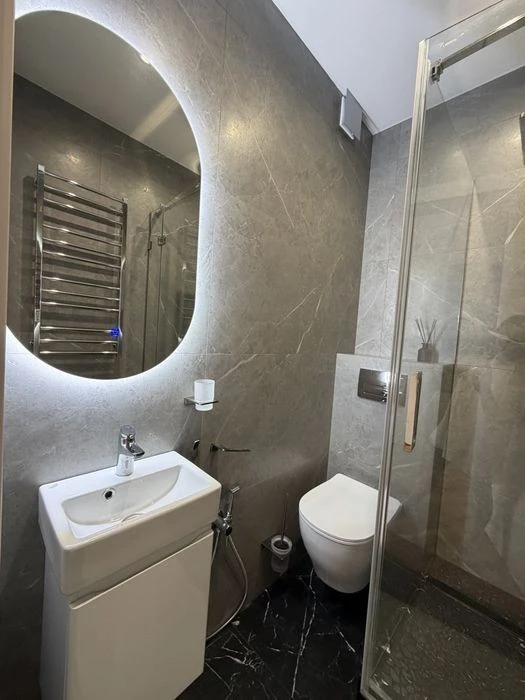 For sale, 3-room apartment in White lines 102 residential complex