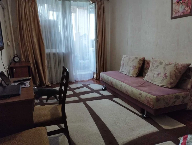 Metro Kholodnaya Gora for sale 2-room apartment.