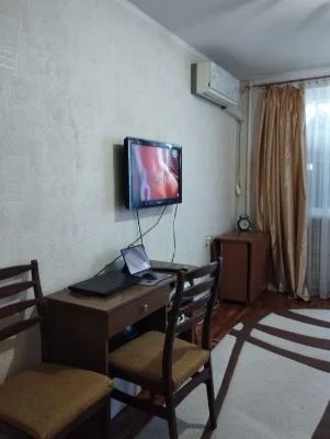 Metro Kholodnaya Gora for sale 2-room apartment.