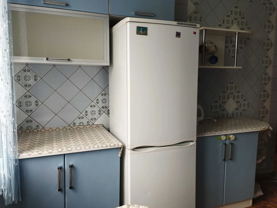 Metro Kholodnaya Gora for sale 2-room apartment.
