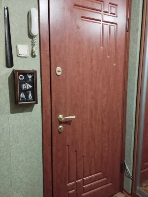 Metro Kholodnaya Gora for sale 2-room apartment.