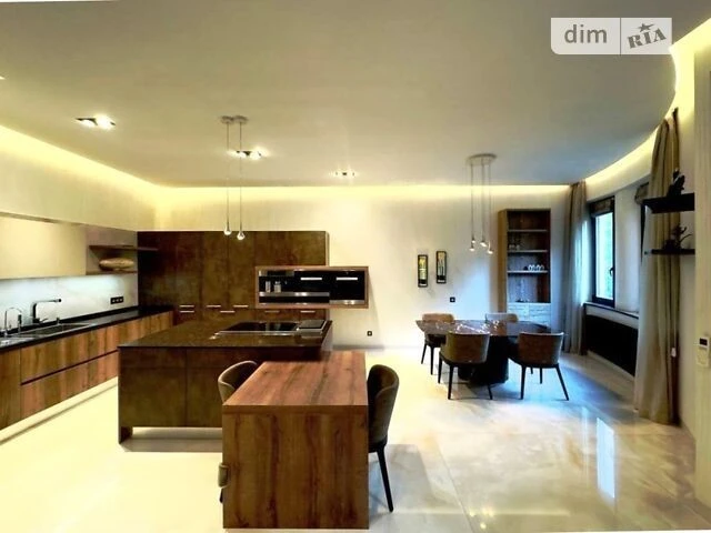Apartment for sale 155 sq. m. with high-quality renovation and furniture in Zh