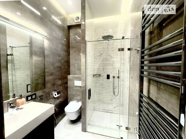 Apartment for sale 155 sq. m. with high-quality renovation and furniture in Zh