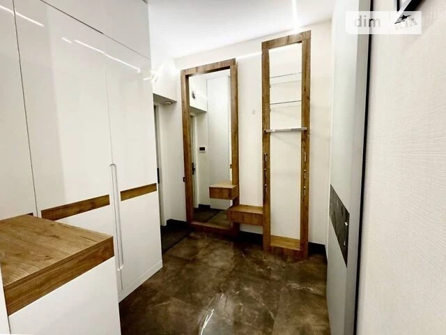 Apartment for sale 155 sq. m. with high-quality renovation and furniture in Zh
