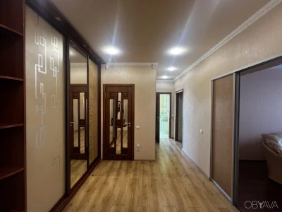 For sale a large 5-room apartment with European renovation, Sal Street