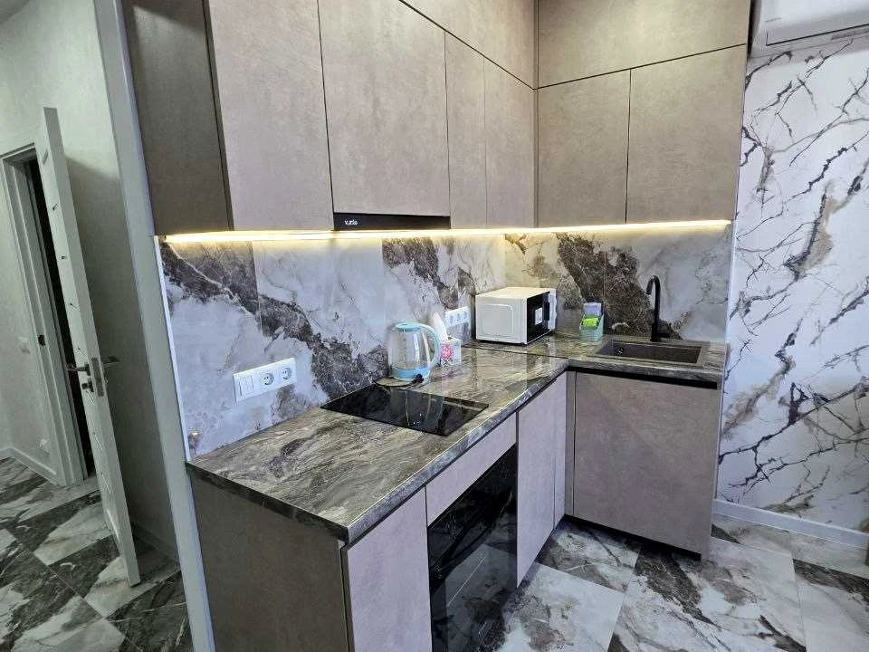 Apartment. Odesa, Literaturna St.