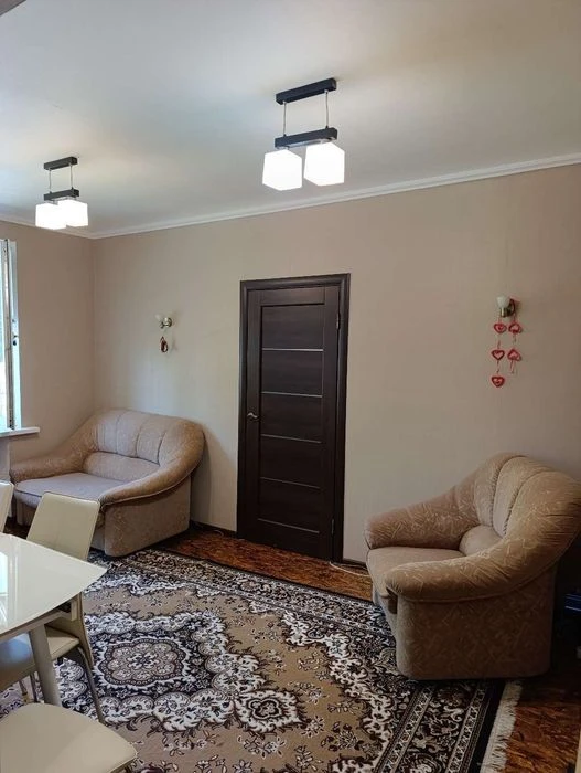 Продажа 2 комнатной квартиры ,район Титова ( Независимости) 2