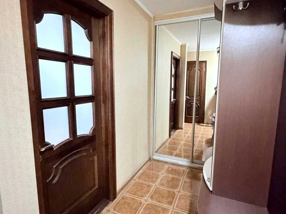 Квартира. Киев, Романа Шухевича просп. (Генерала Ватутина)