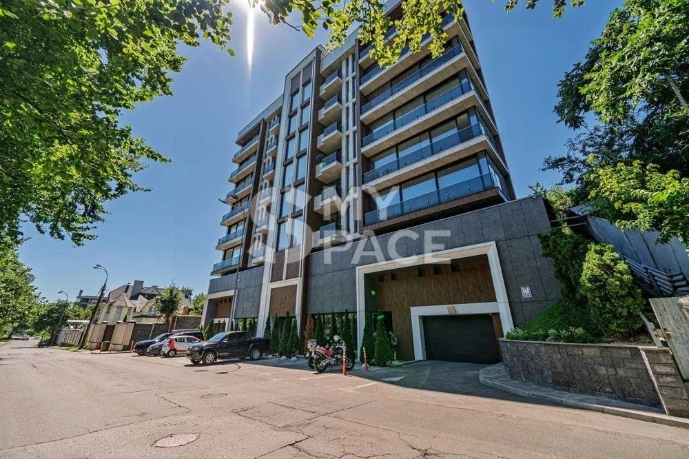 Elite 4-room apartment in Hidden residential complex, Vidovaya on Botanichnyi