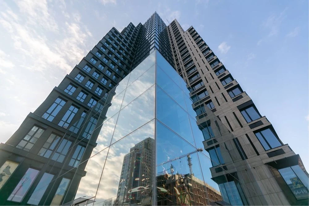 3-room apartment with renovation for sale, Chicago Centra residential complex