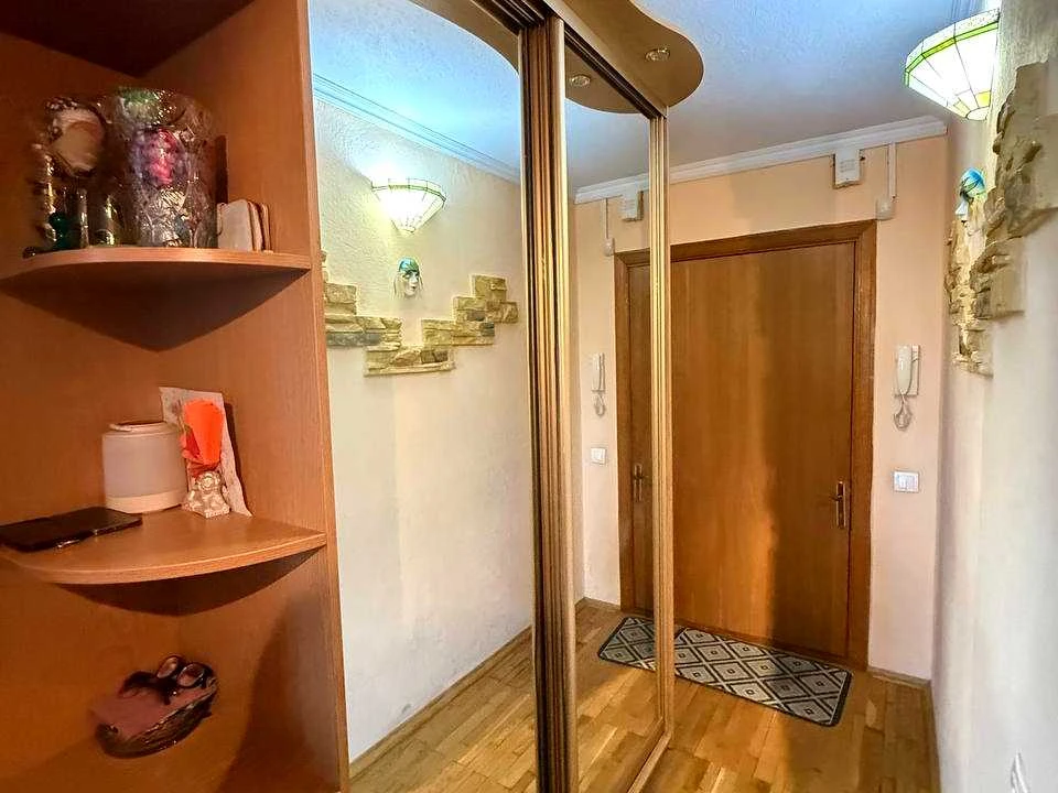 Квартира. Киев, Харьковское шоссе