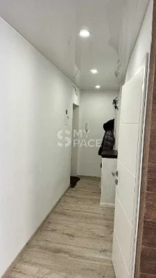 Продаж 1к квартири 32 кв. м на вул. Кирилівська • ID 3465816