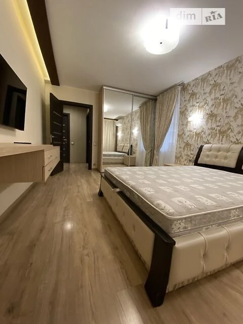 For sale 2-room apartment 73 sq. m on Urlivska Street 36A • ID 34701