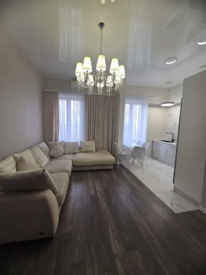 Selling a beautiful 3-room apartment near the center.