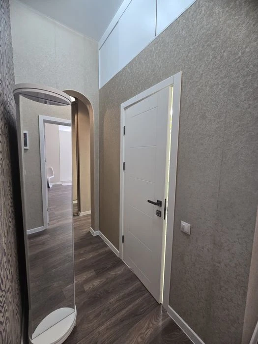 Selling a beautiful 3-room apartment near the center.